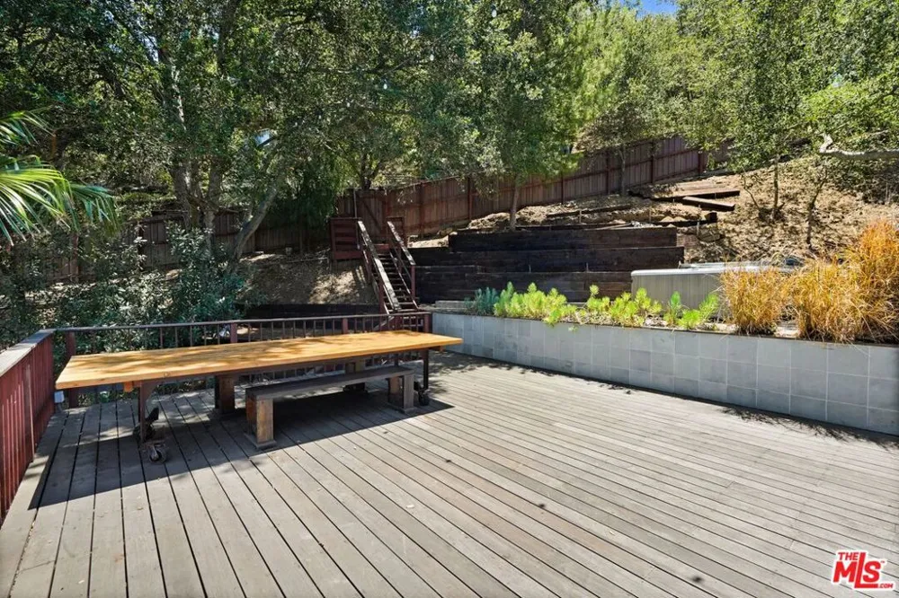 22013 Alta Drive Topanga, CA 90290