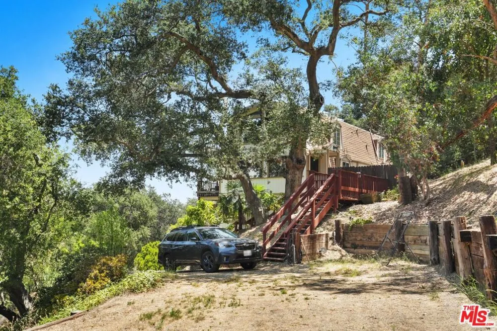 22013 Alta Drive Topanga, CA 90290