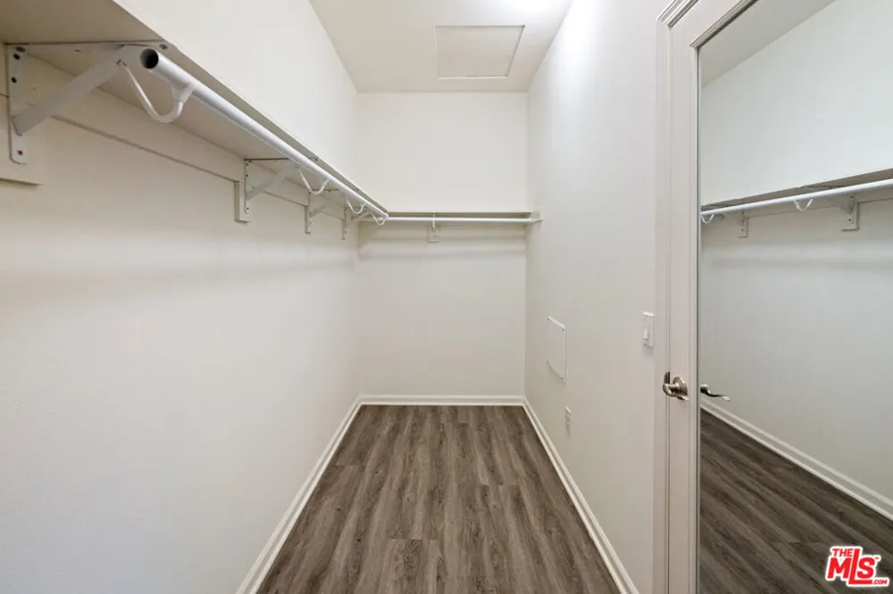 5449 Strand #101 Hawthorne, CA 90250