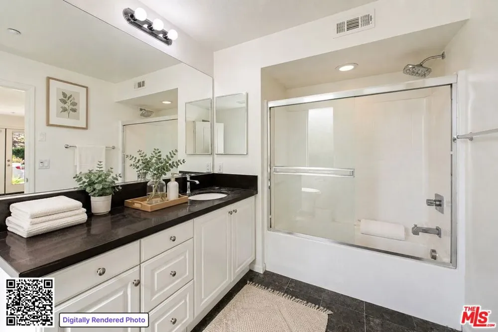 5449 Strand #101 Hawthorne, CA 90250