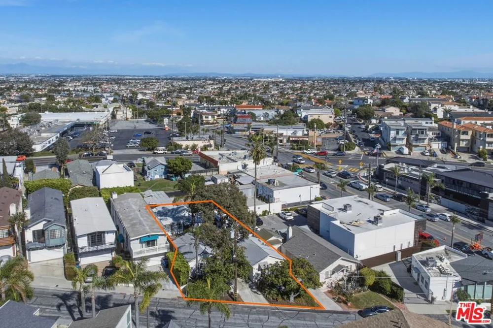 1226 Corona Street Hermosa Beach, CA 90254