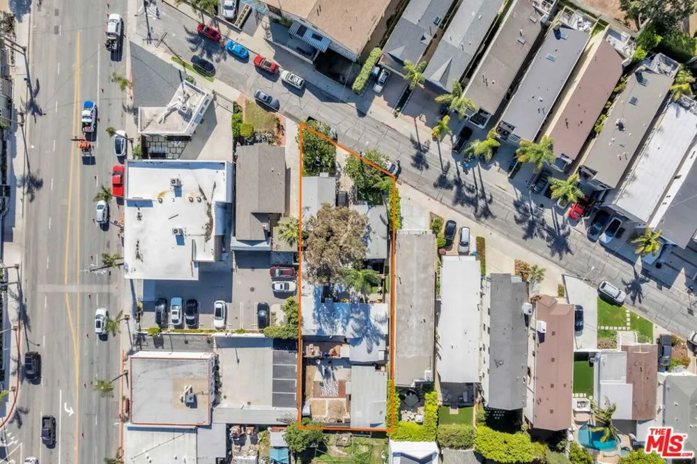 1226 Corona Street Hermosa Beach, CA 90254