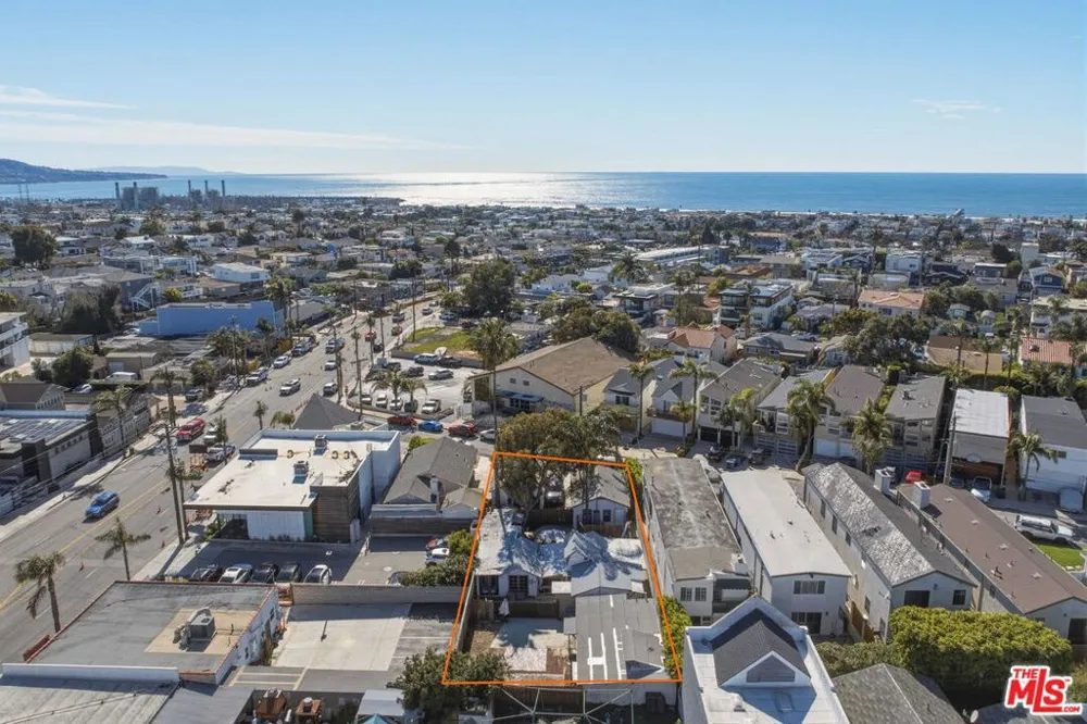 1226 Corona Street Hermosa Beach, CA 90254