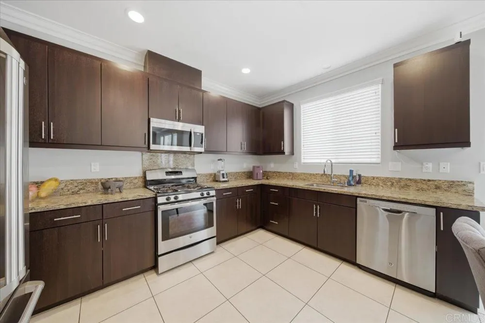 42921 Avenida Amistad Temecula, CA 92592