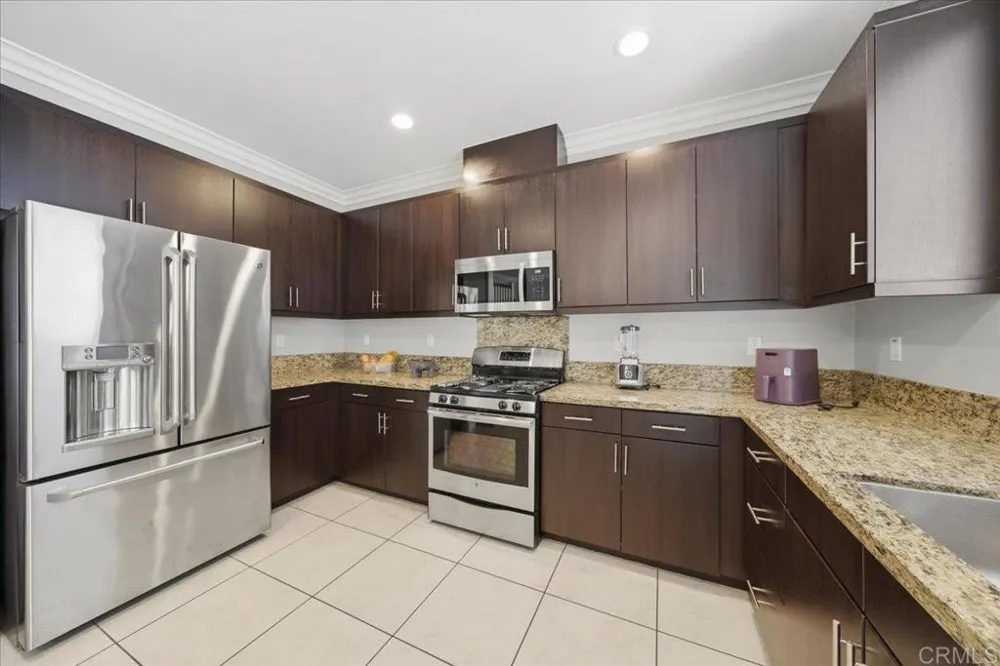 42921 Avenida Amistad Temecula, CA 92592