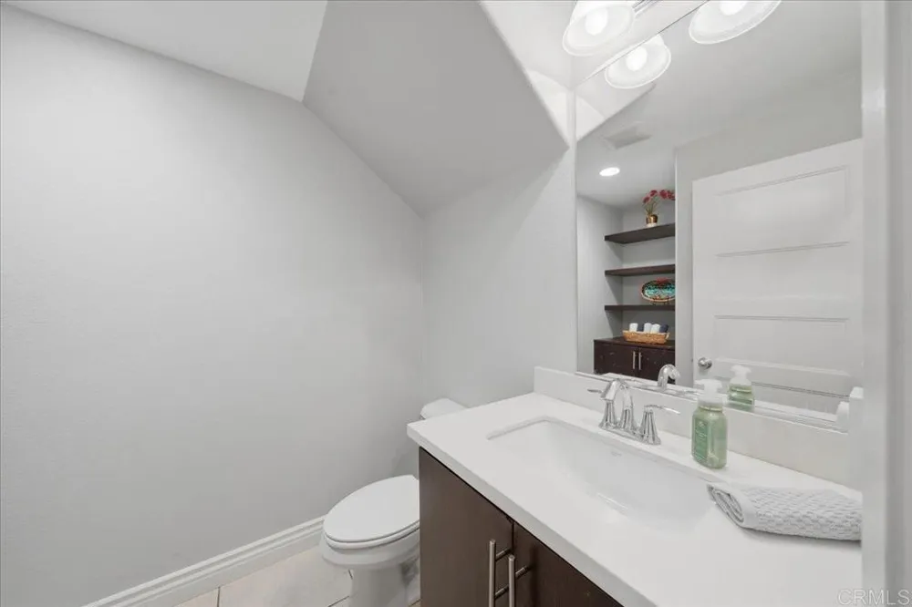 42921 Avenida Amistad Temecula, CA 92592