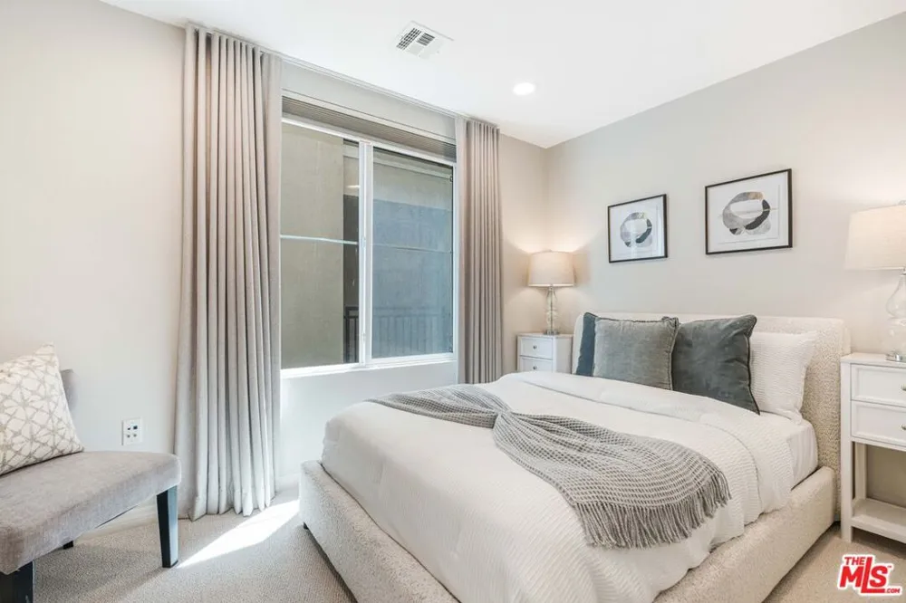 6020 Seabluff Drive #416 Playa Vista, CA 90094