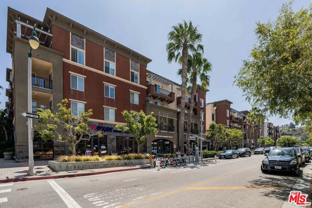 6020 Seabluff Drive #416 Playa Vista, CA 90094