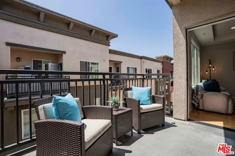 6020 Seabluff Drive #416 Playa Vista, CA 90094