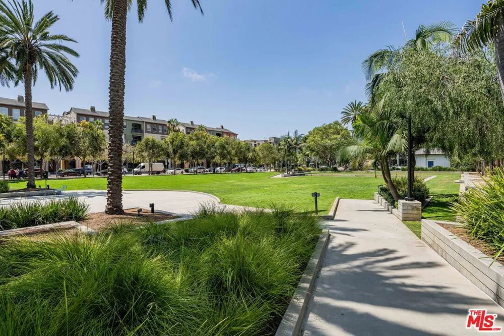 6020 Seabluff Drive #416 Playa Vista, CA 90094