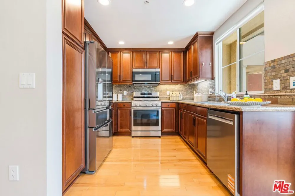 6020 Seabluff Drive #416 Playa Vista, CA 90094