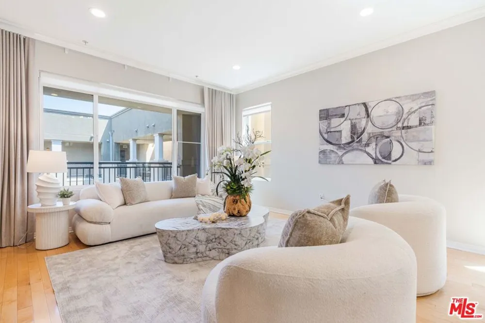 6020 Seabluff Drive #416 Playa Vista, CA 90094