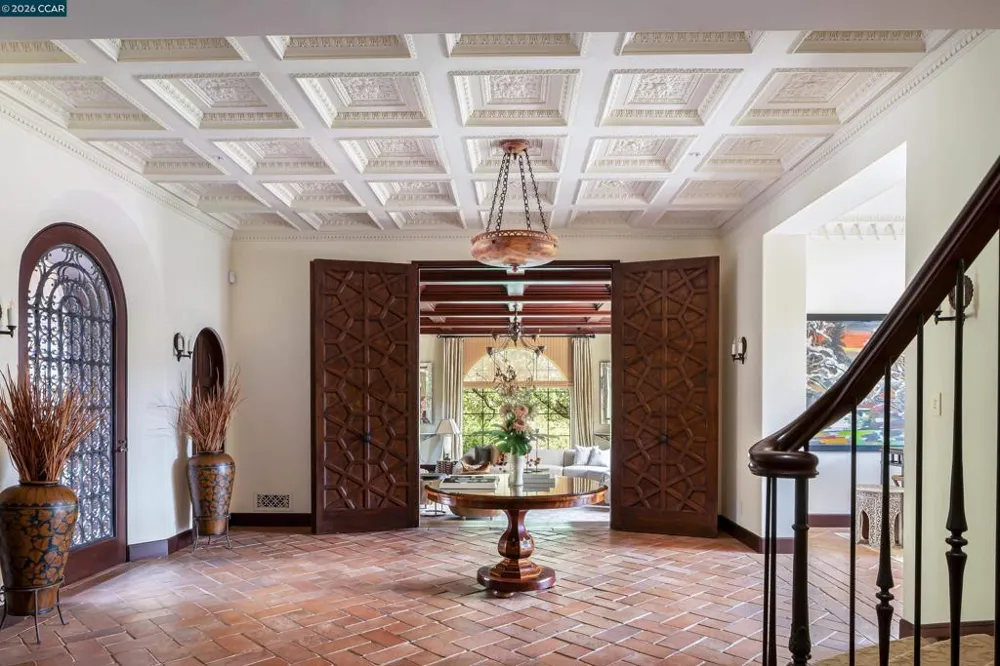 280 Indian Rd Piedmont, CA 94610