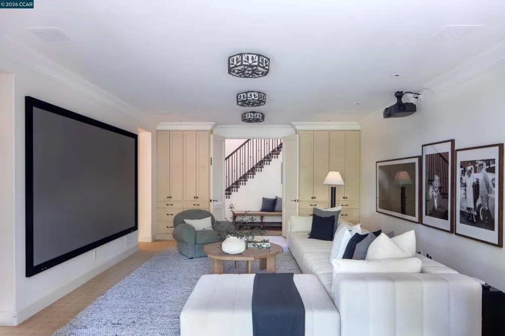 280 Indian Rd Piedmont, CA 94610