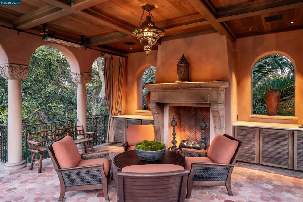 280 Indian Rd Piedmont, CA 94610