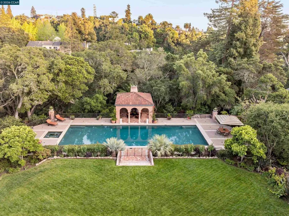 280 Indian Rd Piedmont, CA 94610