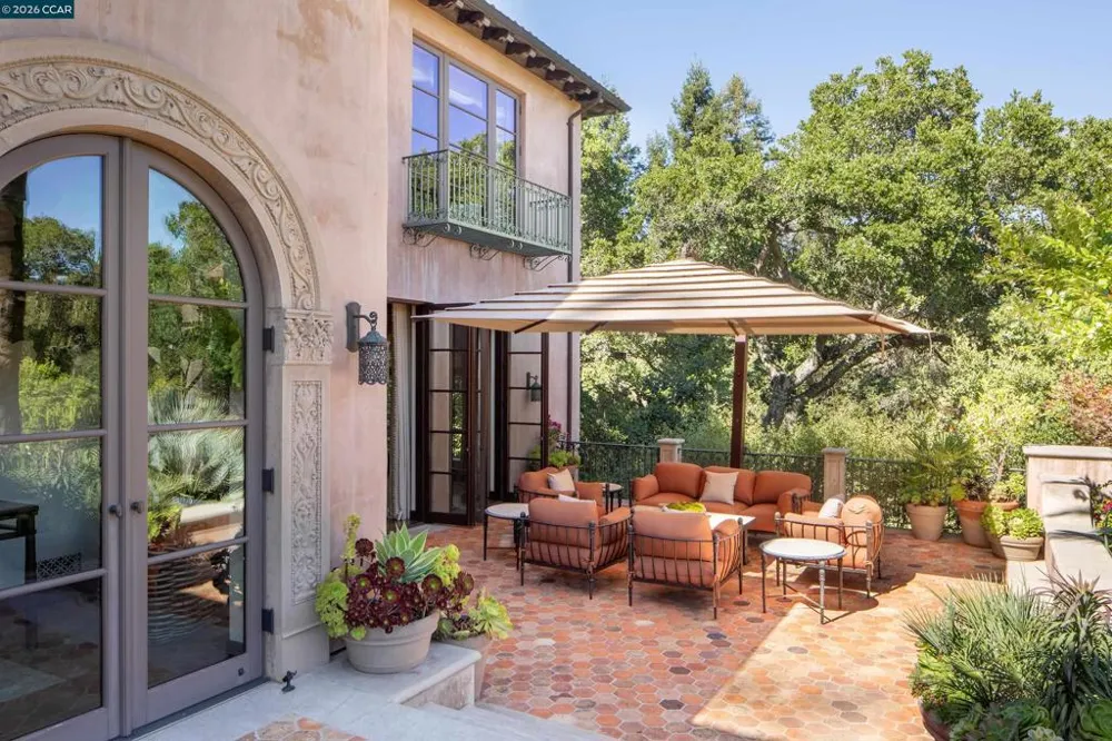 280 Indian Rd Piedmont, CA 94610