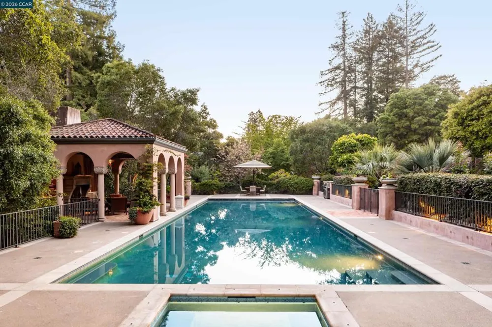 280 Indian Rd Piedmont, CA 94610