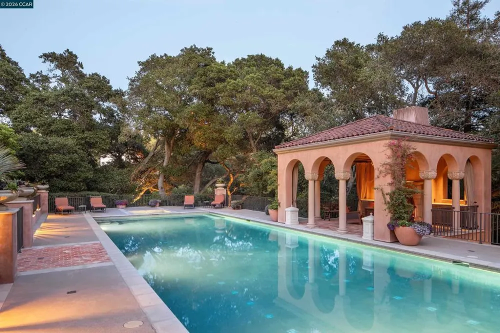 280 Indian Rd Piedmont, CA 94610
