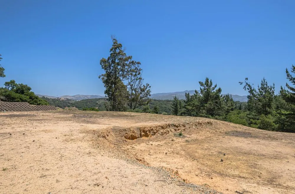 8734 Eagles Roost Road Salinas, CA 93907