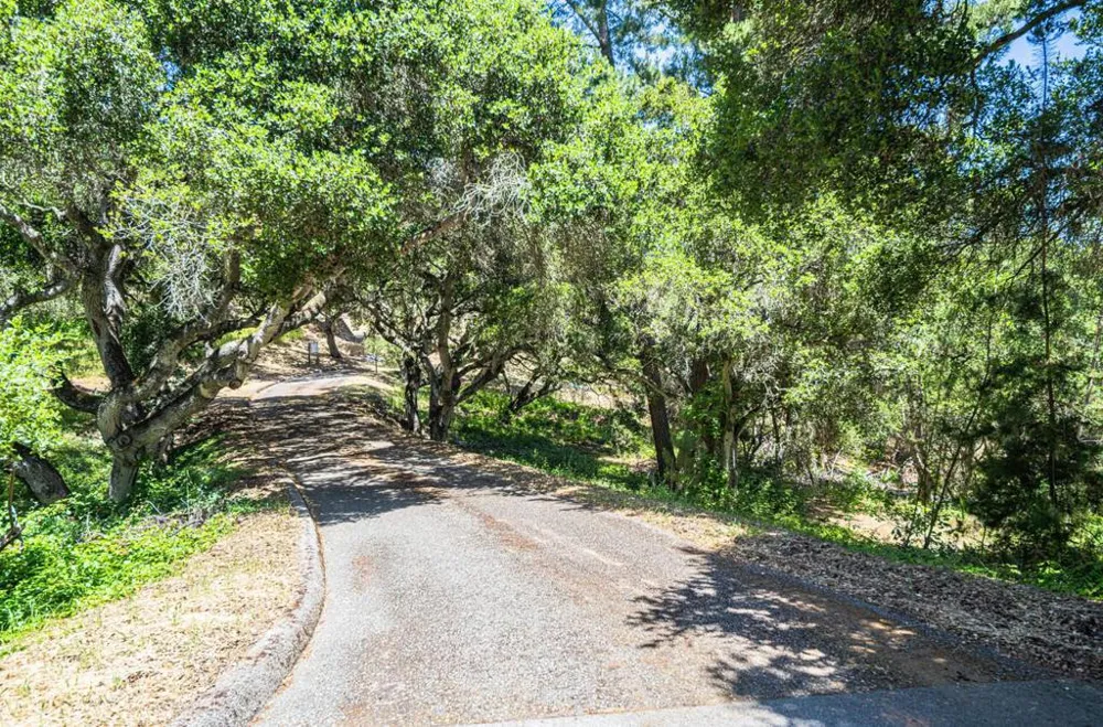 8734 Eagles Roost Road Salinas, CA 93907