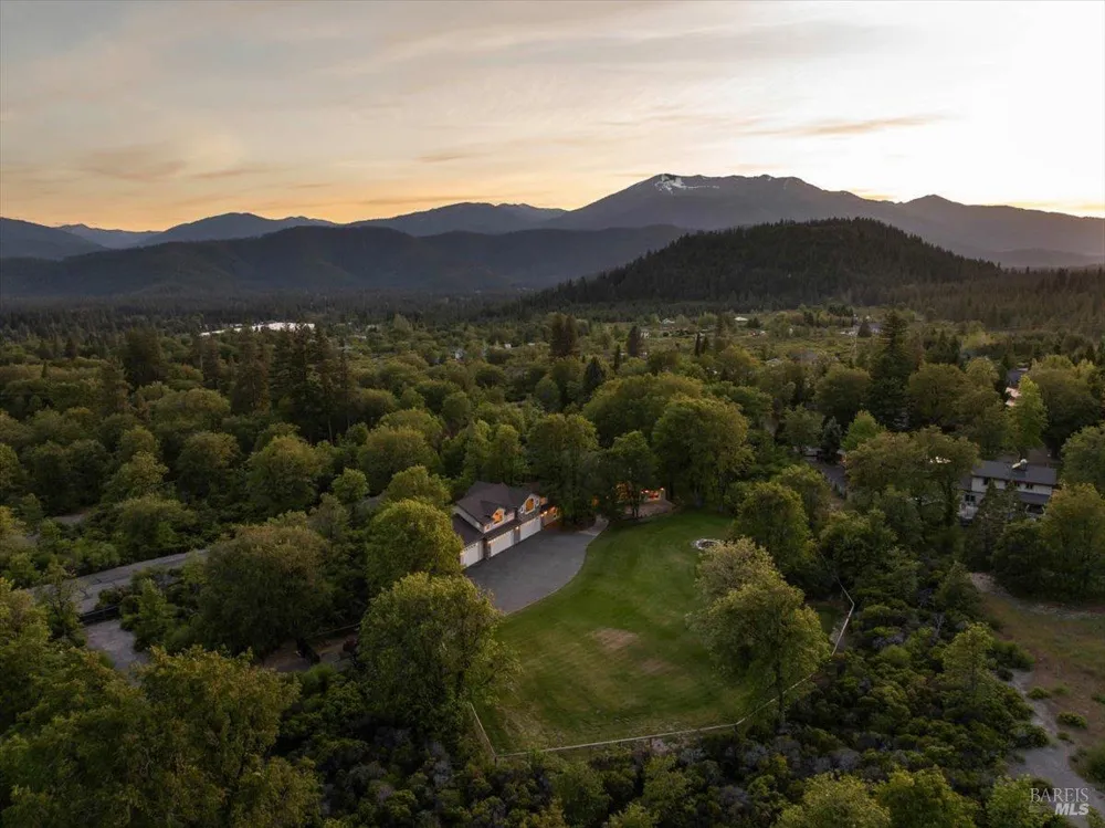 1395 Northridge Drive Mount Shasta, CA 96067