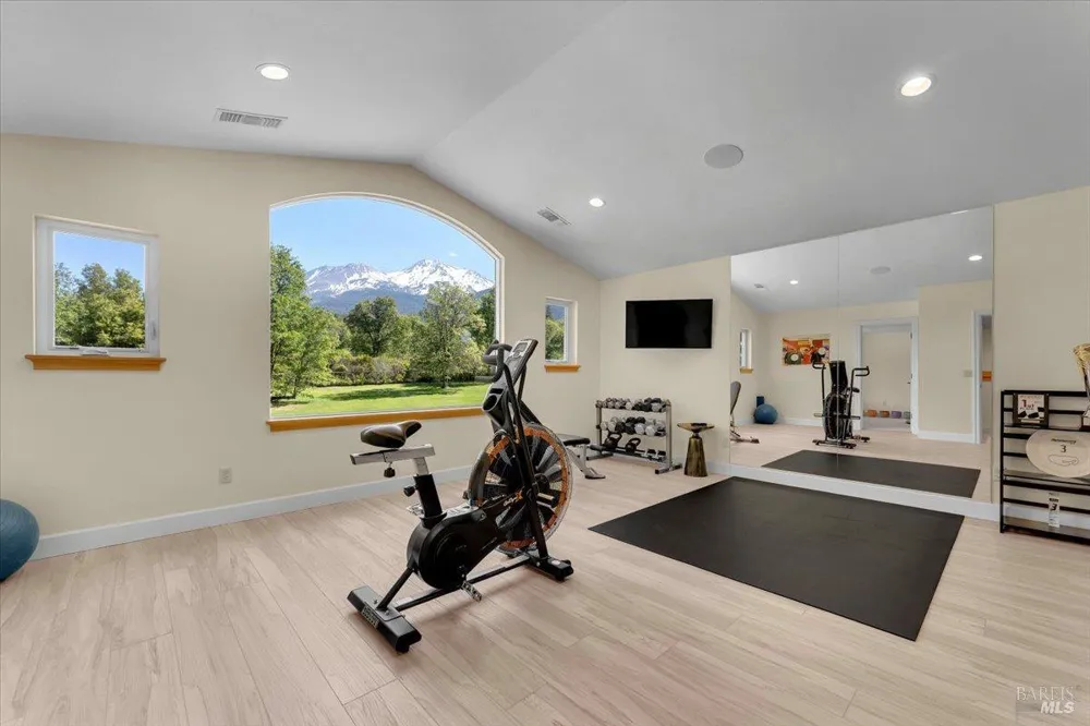 1395 Northridge Drive Mount Shasta, CA 96067