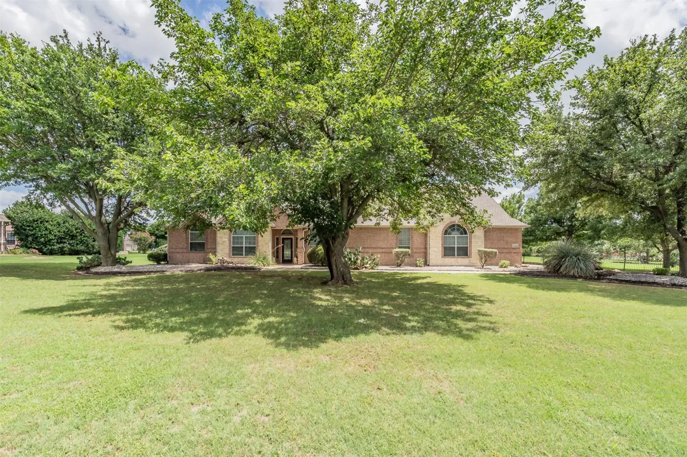 1049 Van Zandt Court Haslet, TX 76052