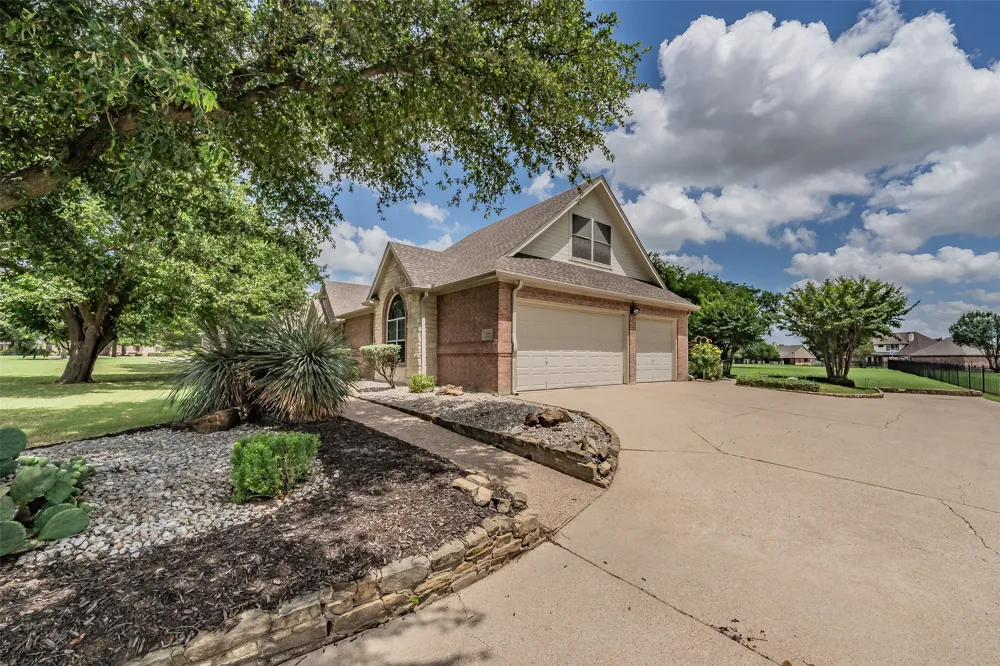 1049 Van Zandt Court Haslet, TX 76052