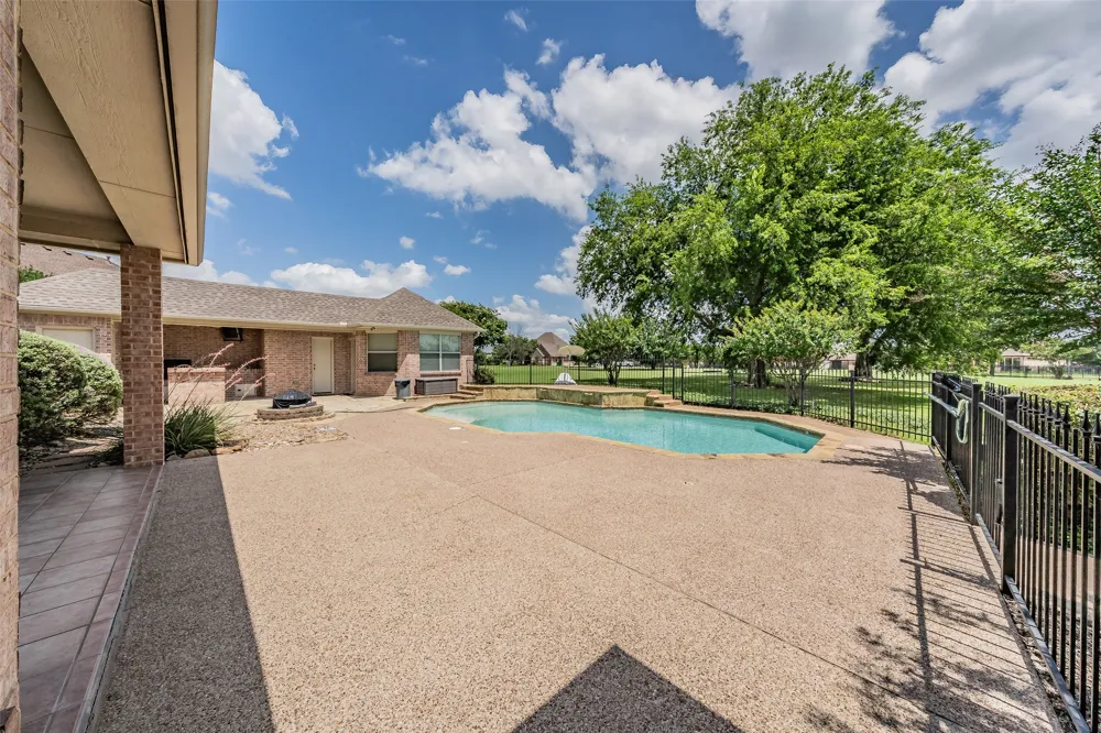 1049 Van Zandt Court Haslet, TX 76052
