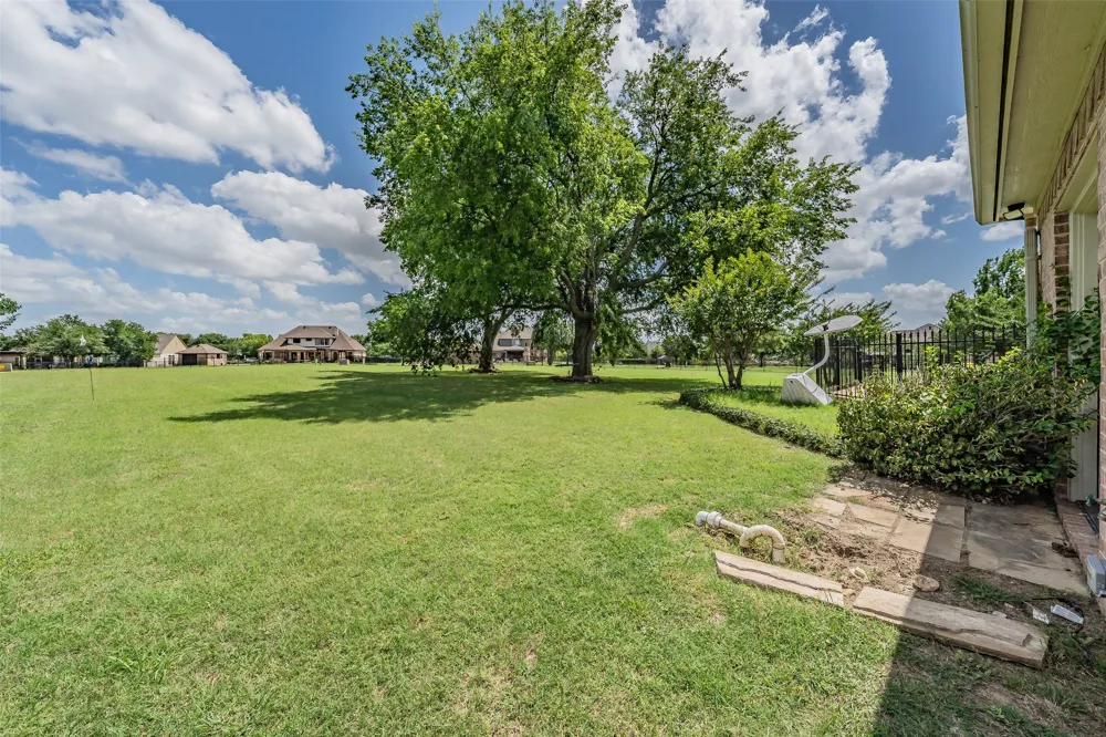 1049 Van Zandt Court Haslet, TX 76052