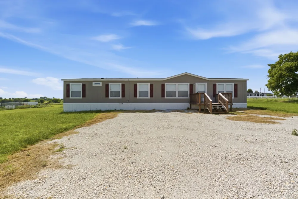 303 Mesa Ridge Decatur, TX 76234