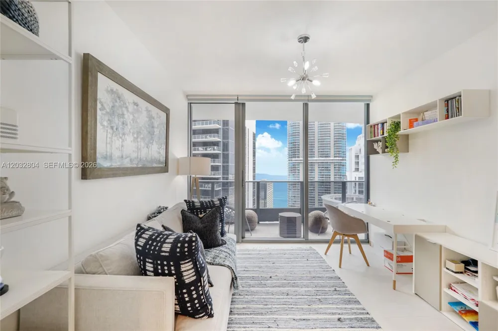 1000 Brickell Plz #4401 Miami, FL 33131