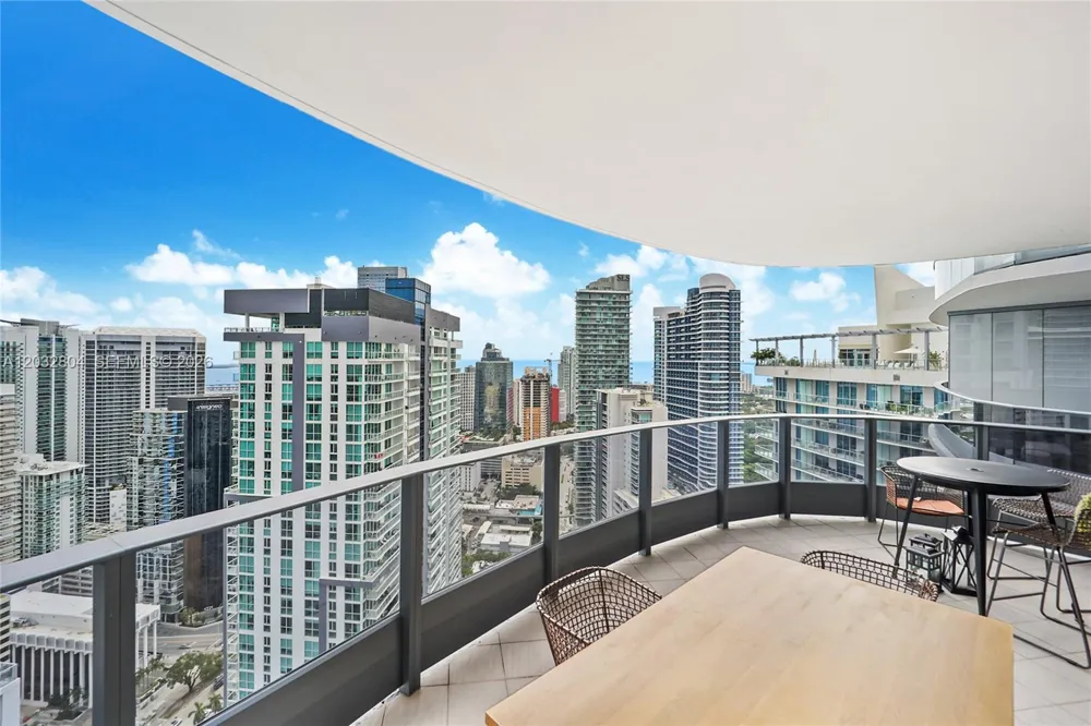 1000 Brickell Plz #4401 Miami, FL 33131