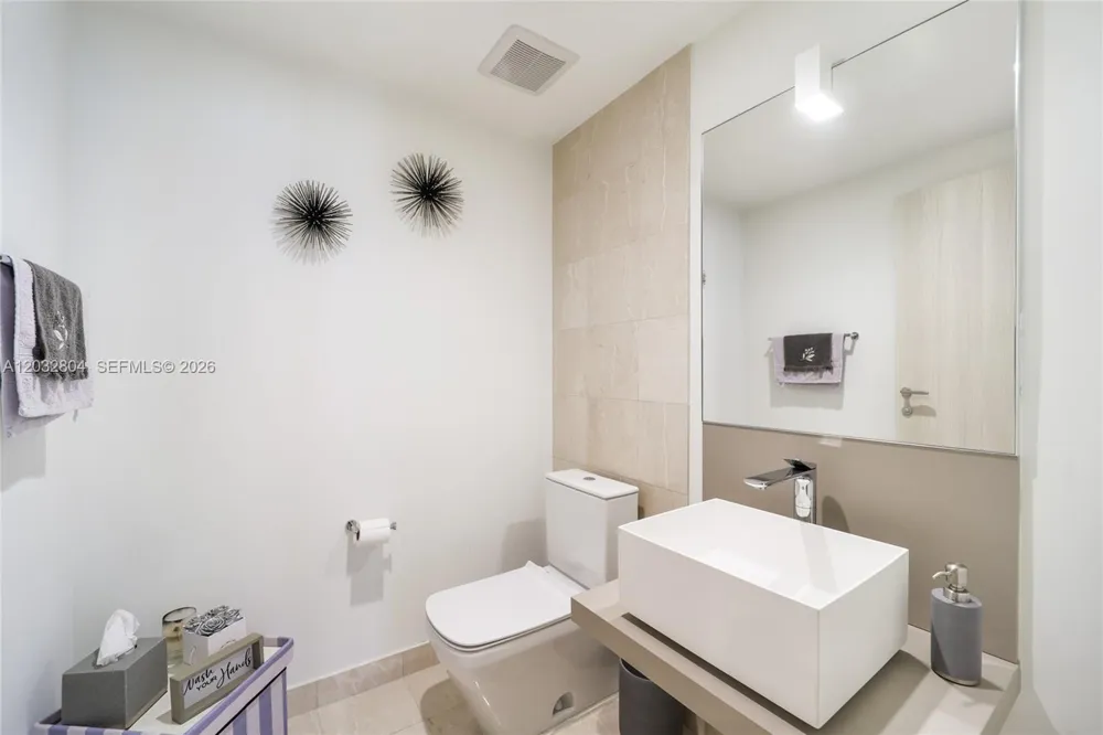 1000 Brickell Plz #4401 Miami, FL 33131