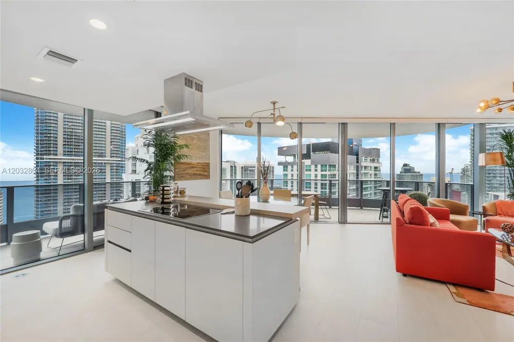 1000 Brickell Plz #4401 Miami, FL 33131