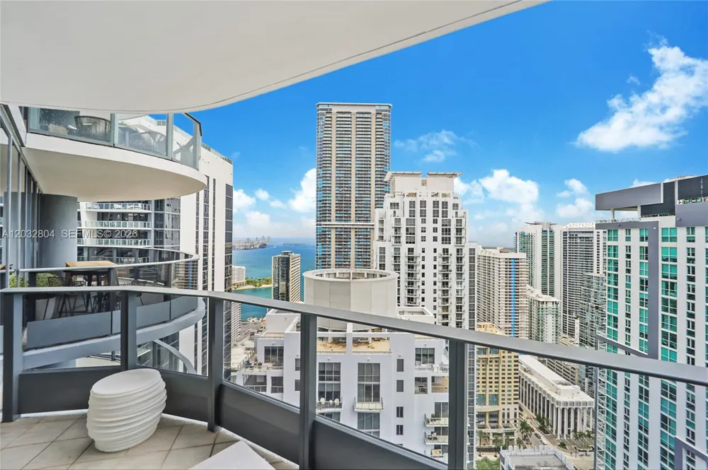 1000 Brickell Plz #4401 Miami, FL 33131