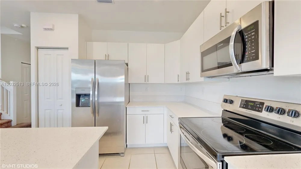 10004 SW 231 LN Miami, FL 33190