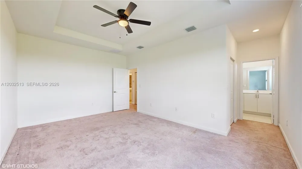 10004 SW 231 LN Miami, FL 33190