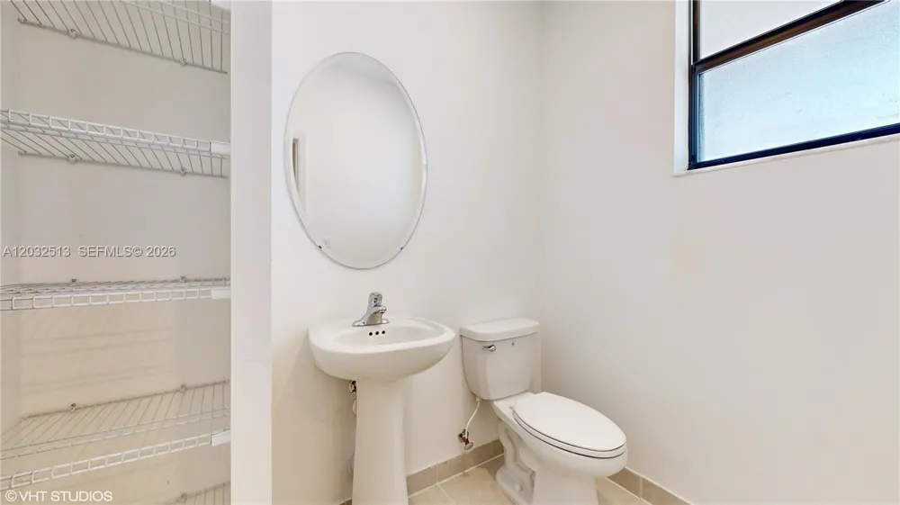 10004 SW 231 LN Miami, FL 33190