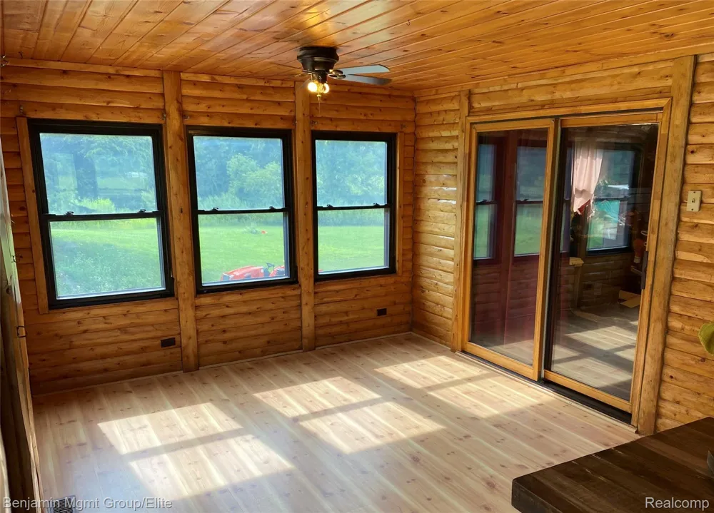 6827 Lapeer Road Kimball Township, MI 48074