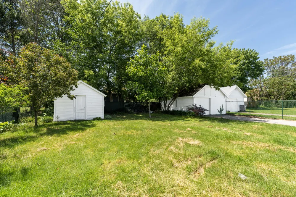 18 Franklin Street Hartford City, MI 49057