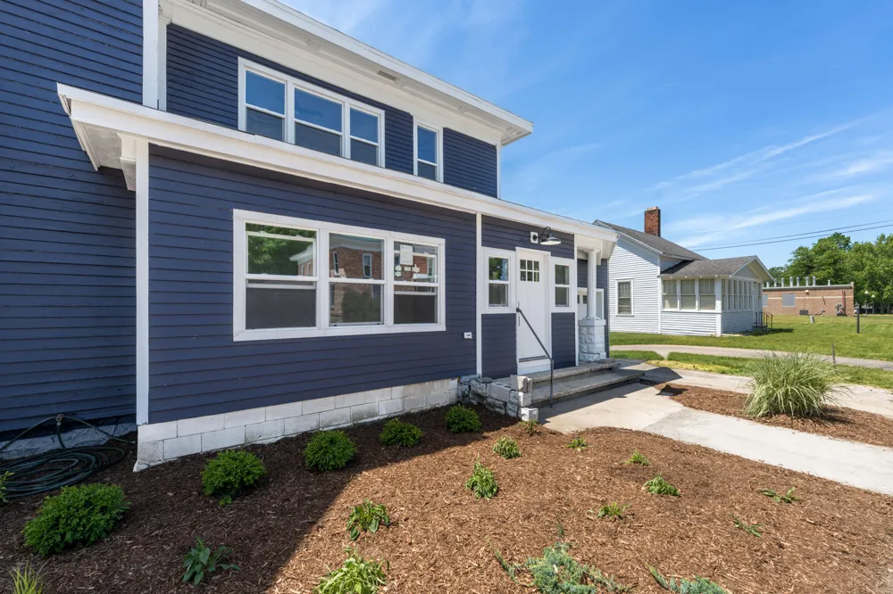 18 Franklin Street Hartford City, MI 49057