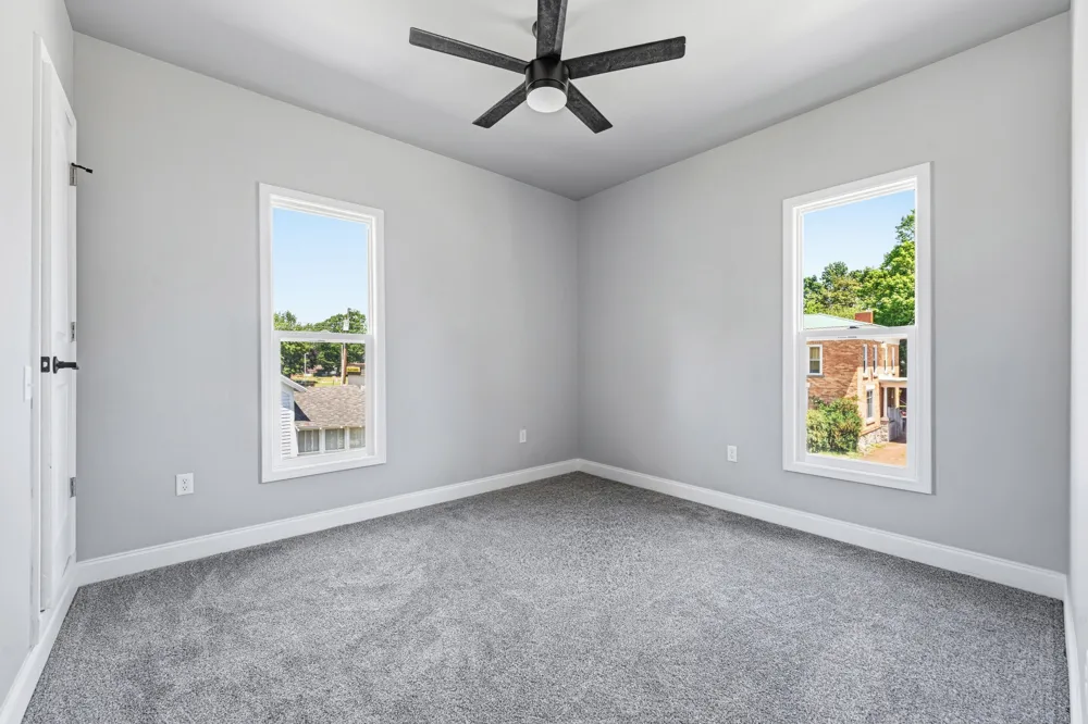 18 Franklin Street Hartford City, MI 49057