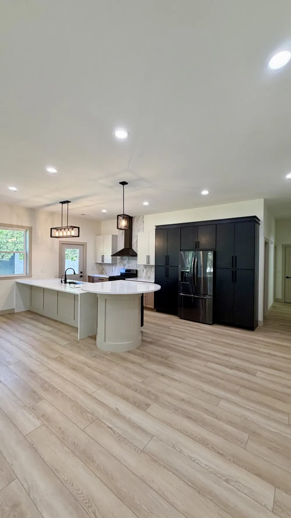 1810 Leonard Street NW Tallmadge Charter Township, MI 49534