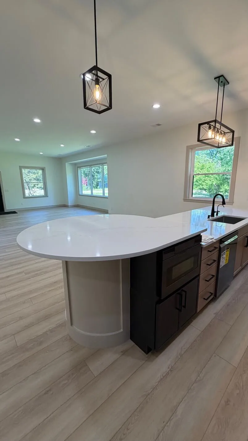 1810 Leonard Street NW Tallmadge Charter Township, MI 49534