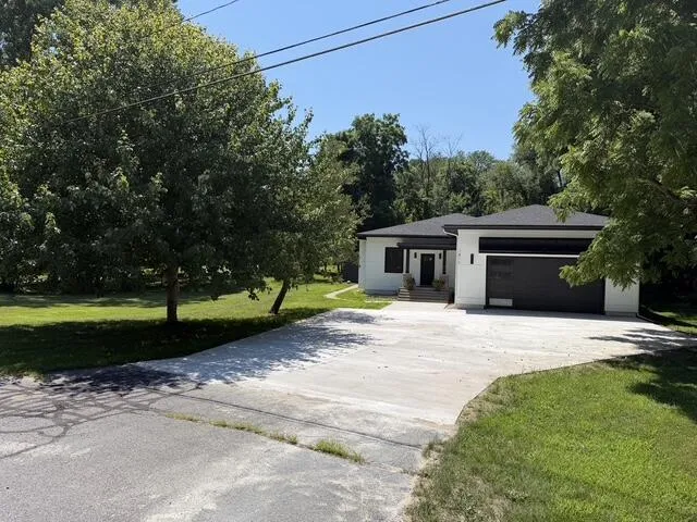 1810 Leonard Street NW Tallmadge Charter Township, MI 49534