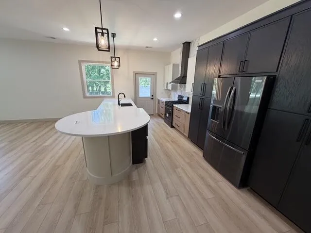 1810 Leonard Street NW Tallmadge Charter Township, MI 49534