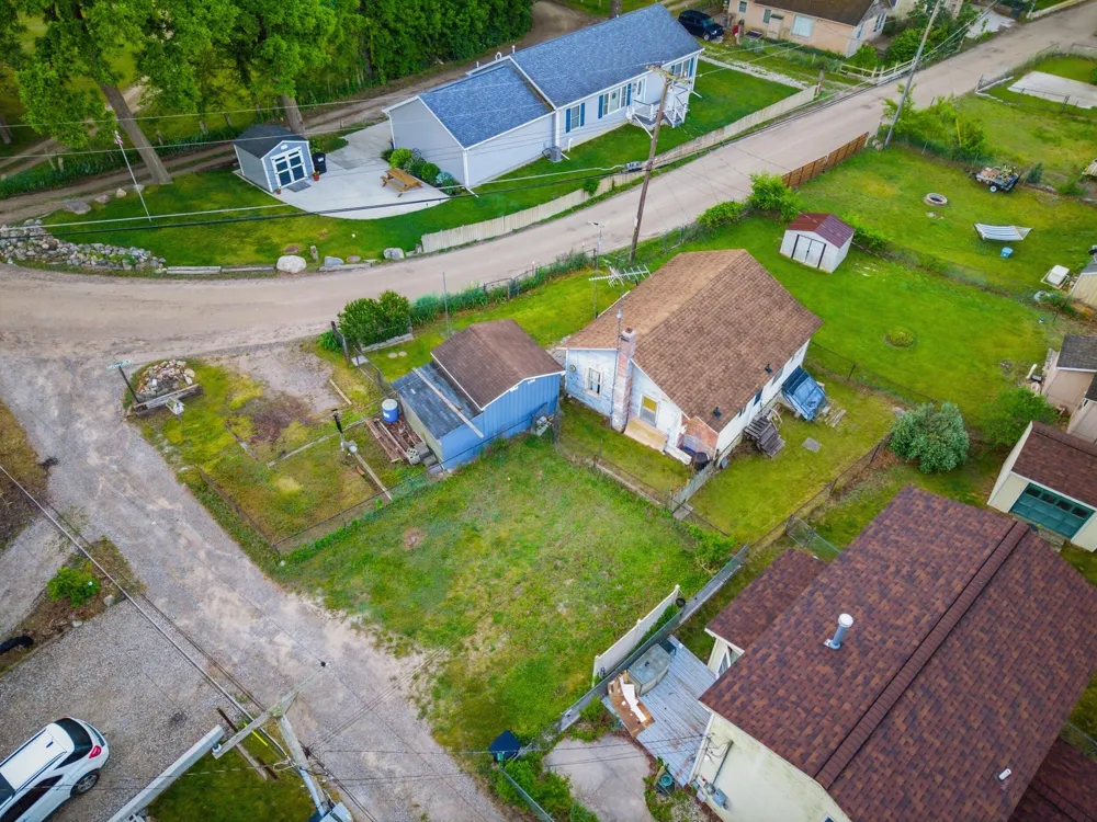 11106 Patterson Lake Drive Putnam Township, MI 48169