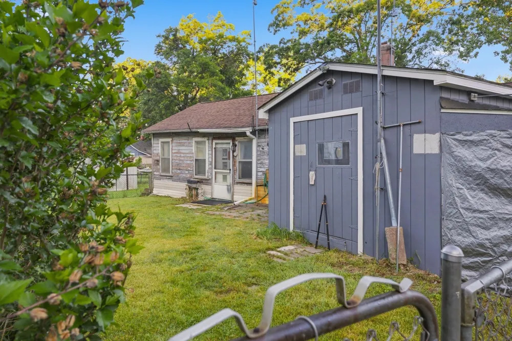 11106 Patterson Lake Drive Putnam Township, MI 48169